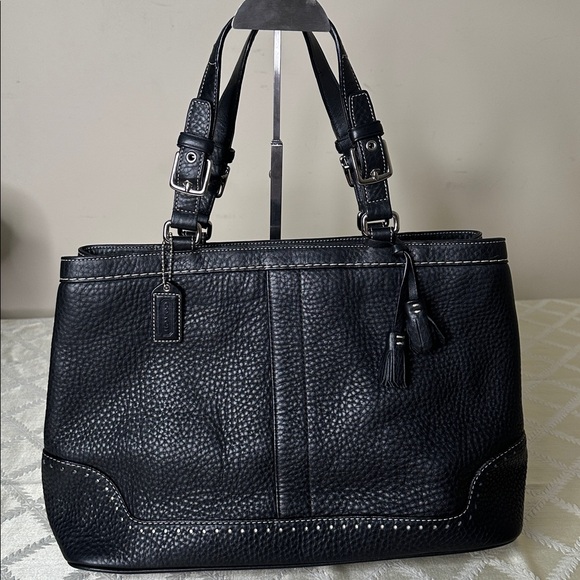 Elegant COACH Black Leather Tote Bag - Picture 2 of 11